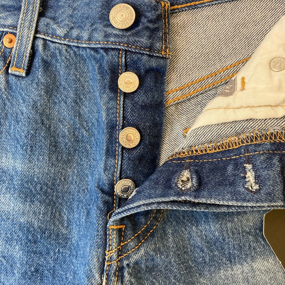 NWT Levi’s 501 shorts mid rise button fly cutoffs - Picture 10 of 11